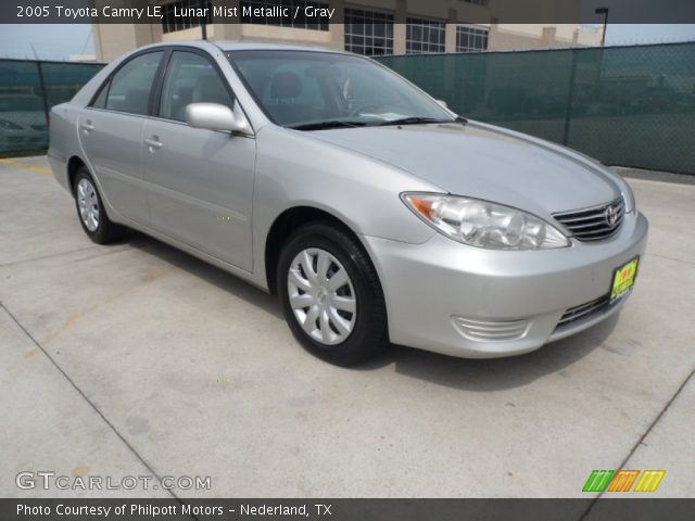 2005 Toyota Camry LE in Lunar Mist Metallic