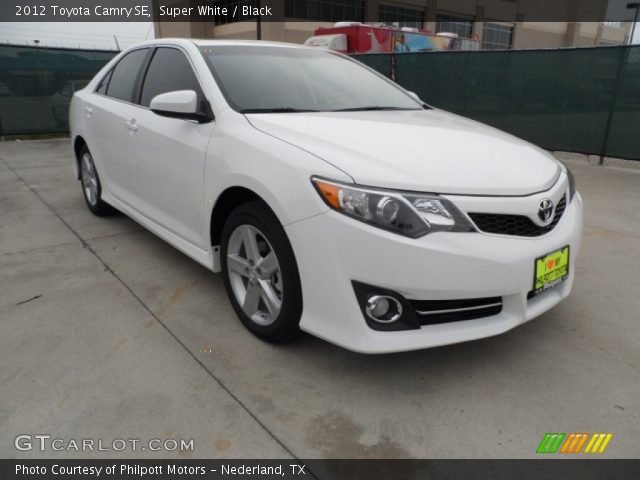 2012 Toyota Camry SE in Super White