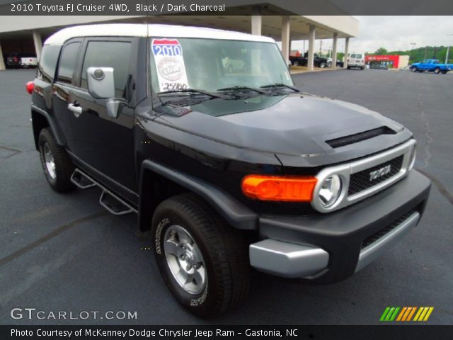 2010 Toyota FJ Cruiser 4WD in Black