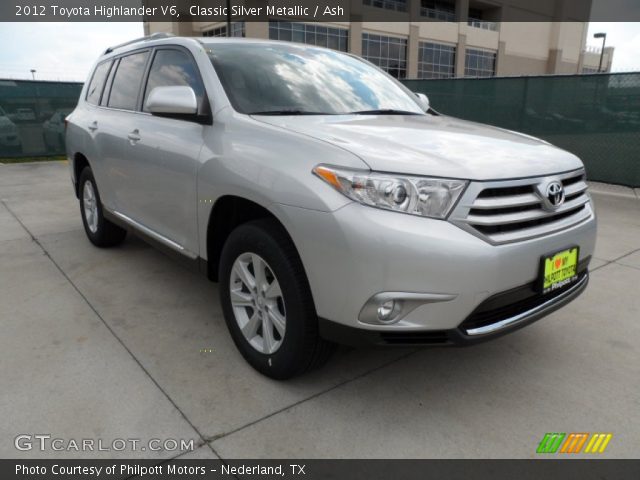 2012 Toyota Highlander V6 in Classic Silver Metallic