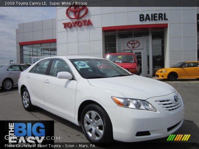 2009 Toyota Camry LE in Super White