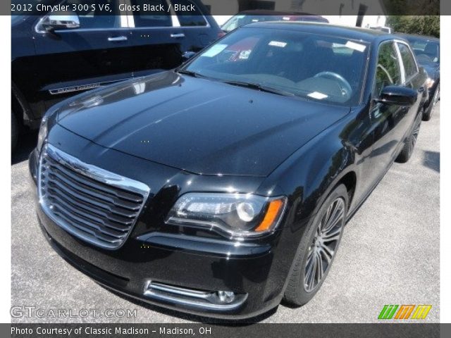 2012 Chrysler 300 S V6 in Gloss Black
