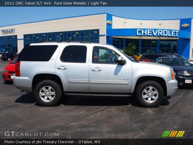 2011 GMC Yukon SLT 4x4 in Pure Silver Metallic