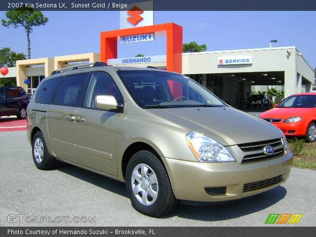 2007 Kia Sedona LX in Sunset Gold