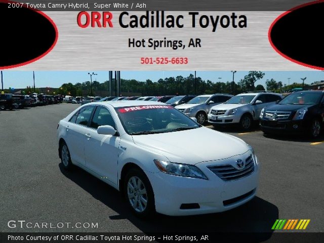2007 Toyota Camry Hybrid in Super White