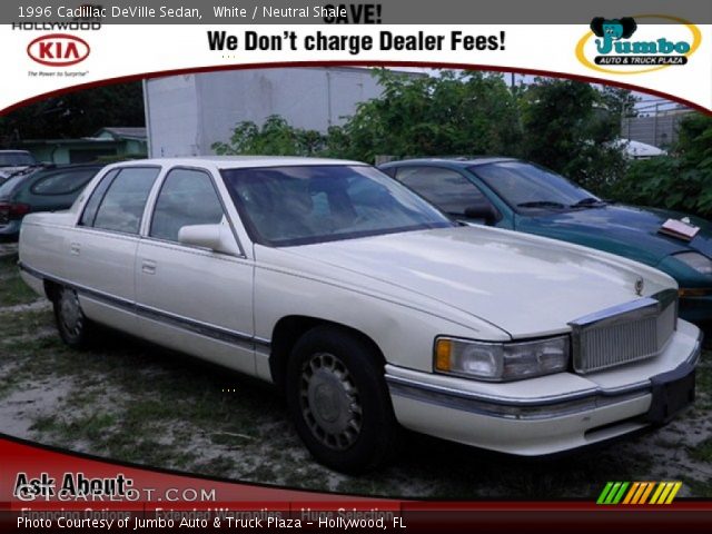 1996 Cadillac DeVille Sedan in White