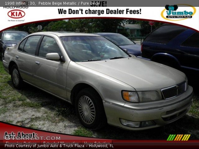 1998 Infiniti I 30 in Pebble Beige Metallic
