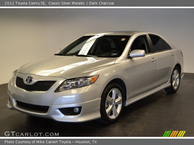 2011 Toyota Camry SE in Classic Silver Metallic