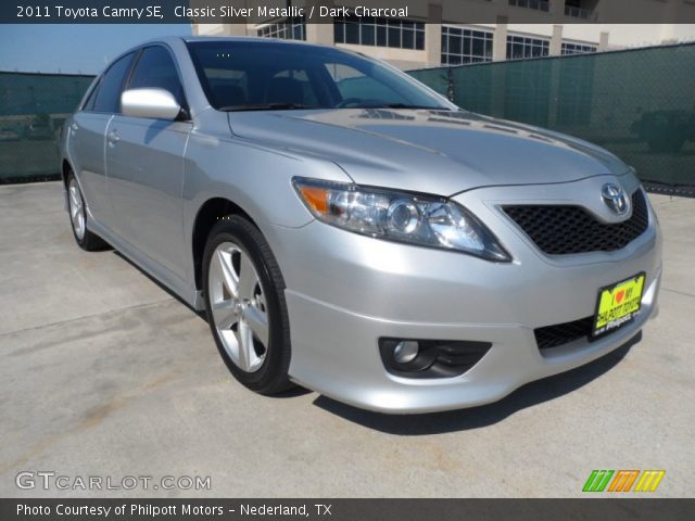 2011 Toyota Camry SE in Classic Silver Metallic