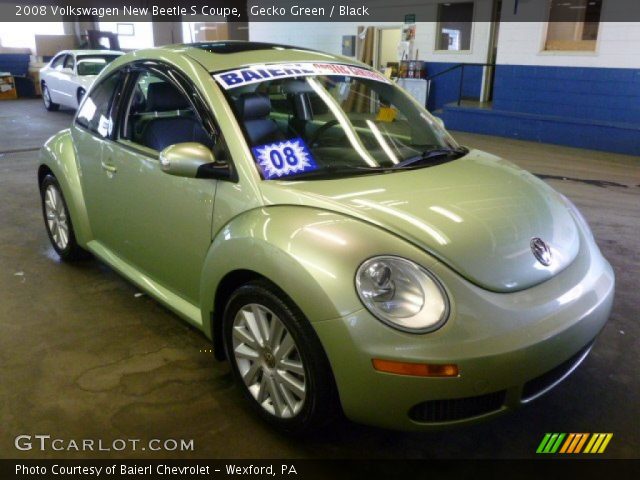 2008 Volkswagen New Beetle S Coupe in Gecko Green