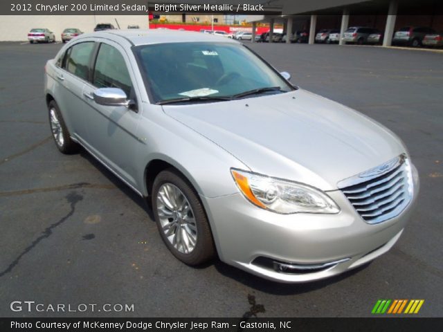 2012 Chrysler 200 Limited Sedan in Bright Silver Metallic