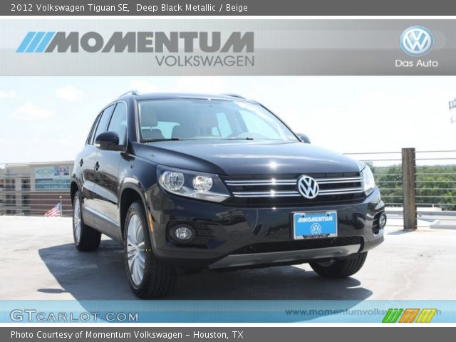 2012 Volkswagen Tiguan SE in Deep Black Metallic