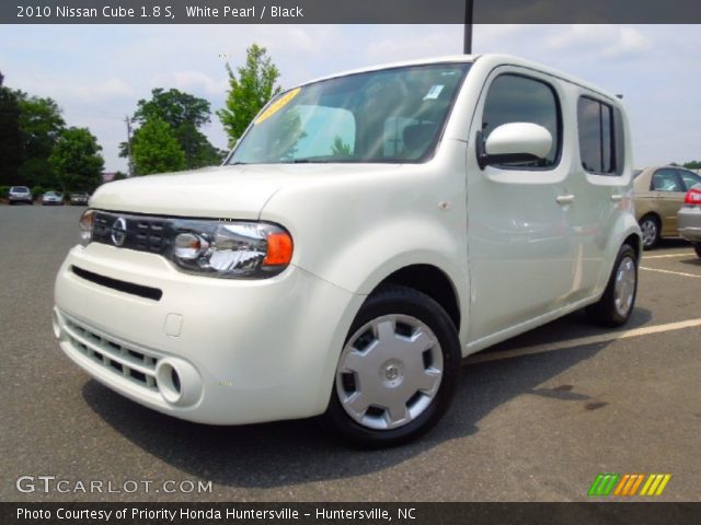 2010 Nissan Cube 1.8 S in White Pearl