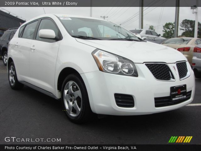 2009 Pontiac Vibe  in Ultra White
