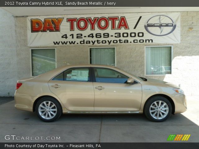 2012 Toyota Camry Hybrid XLE in Sandy Beach Metallic