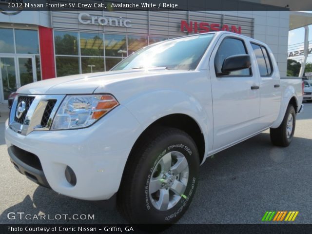 2012 Nissan Frontier SV Crew Cab in Avalanche White