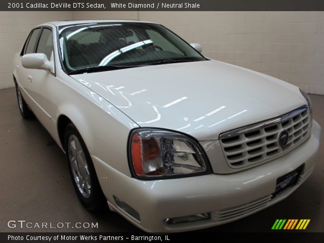 2001 Cadillac DeVille DTS Sedan in White Diamond