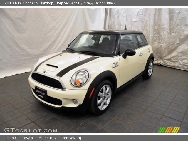 2010 Mini Cooper S Hardtop in Pepper White