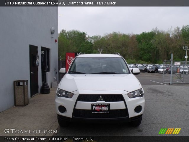 2010 Mitsubishi Outlander ES 4WD in Diamond White Pearl