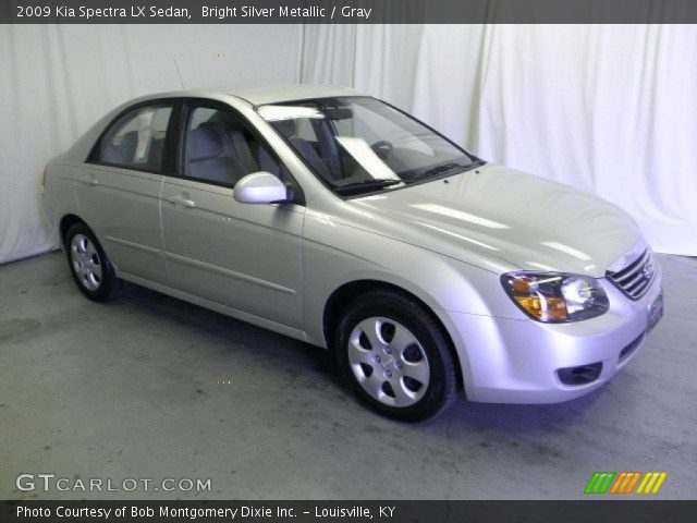 2009 Kia Spectra LX Sedan in Bright Silver Metallic