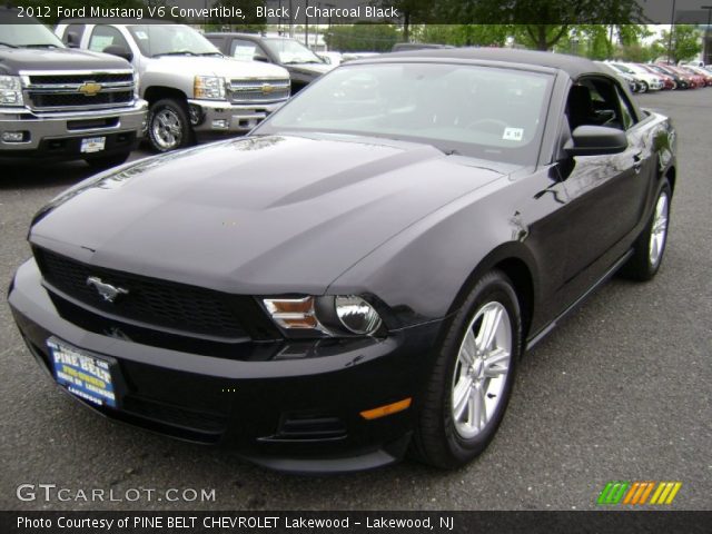 2012 Ford Mustang V6 Convertible in Black