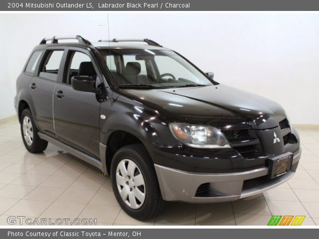 2004 Mitsubishi Outlander LS in Labrador Black Pearl