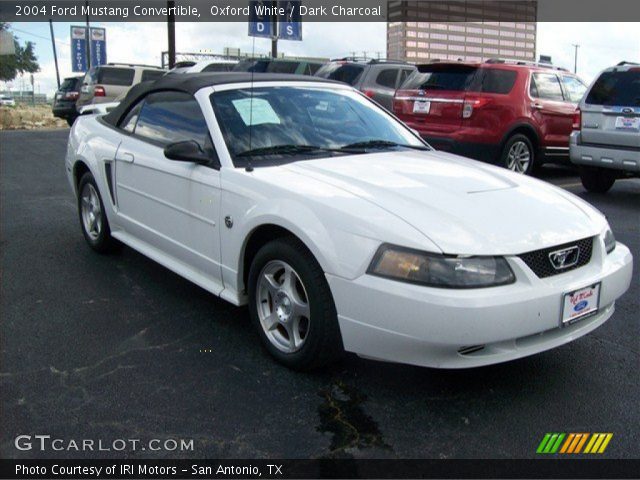 2004 Ford Mustang Convertible in Oxford White