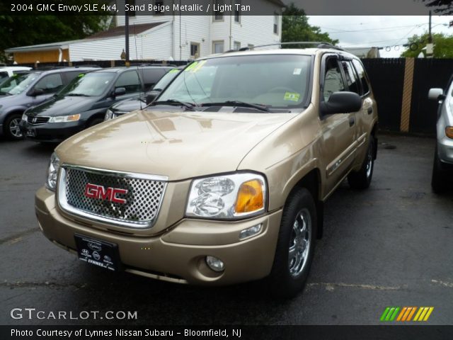 2004 GMC Envoy SLE 4x4 in Sand Beige Metallic