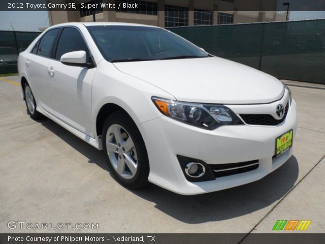 2012 Toyota Camry SE in Super White