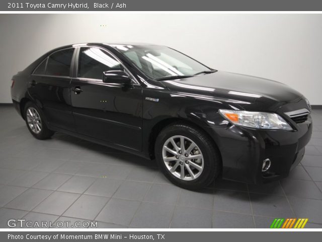 2011 Toyota Camry Hybrid in Black