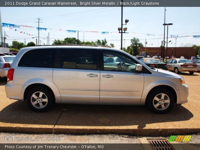 2011 Dodge Grand Caravan Mainstreet in Bright Silver Metallic