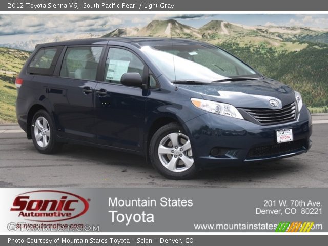 2012 Toyota Sienna V6 in South Pacific Pearl