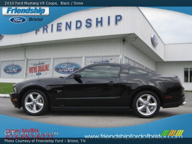 2010 Ford Mustang V6 Coupe in Black