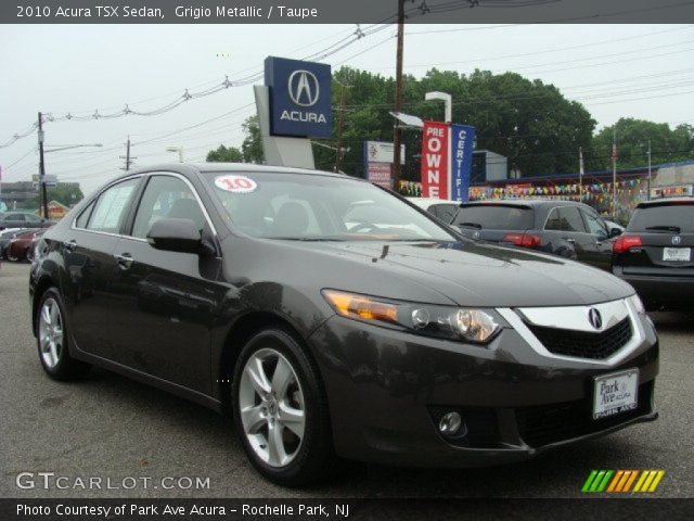 2010 Acura TSX Sedan in Grigio Metallic
