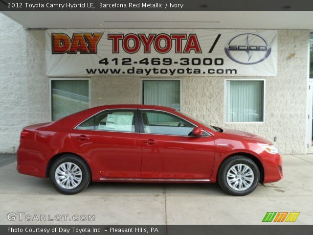 2012 Toyota Camry Hybrid LE in Barcelona Red Metallic