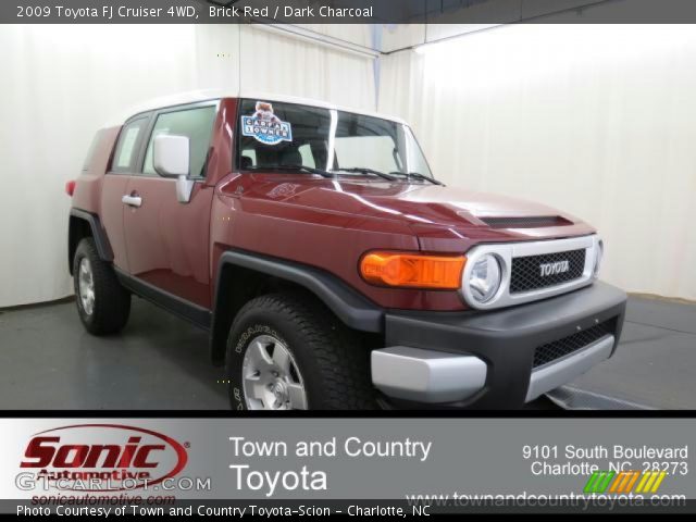 2009 Toyota FJ Cruiser 4WD in Brick Red