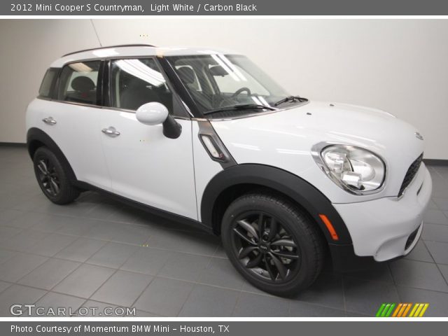 2012 Mini Cooper S Countryman in Light White
