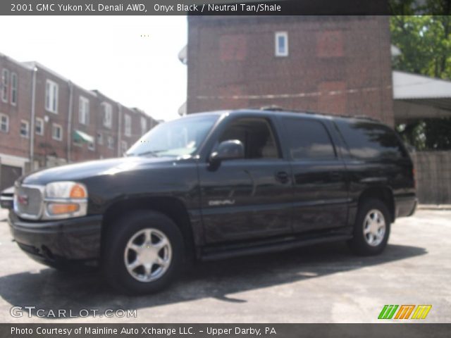 2001 GMC Yukon XL Denali AWD in Onyx Black