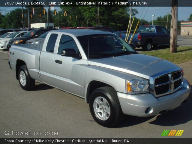 2007 Dodge Dakota SLT Club Cab 4x4 in Bright Silver Metallic