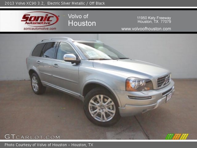 2013 Volvo XC90 3.2 in Electric Silver Metallic