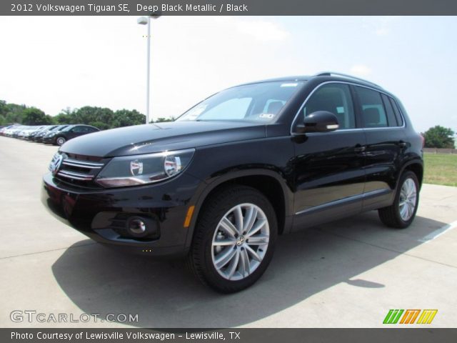 2012 Volkswagen Tiguan SE in Deep Black Metallic