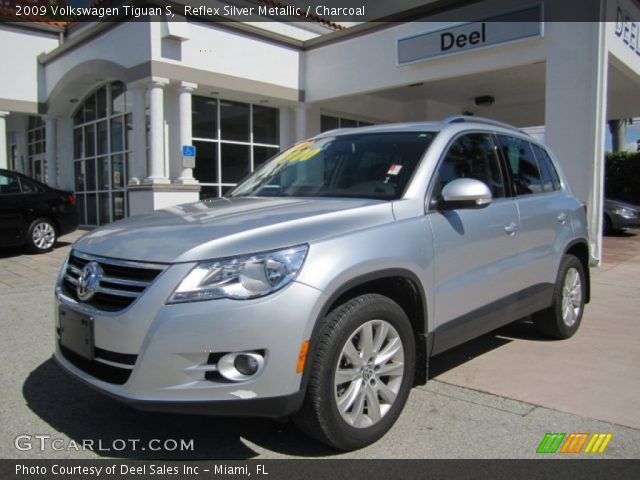 2009 Volkswagen Tiguan S in Reflex Silver Metallic