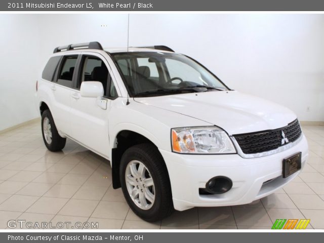 2011 Mitsubishi Endeavor LS in White Pearl