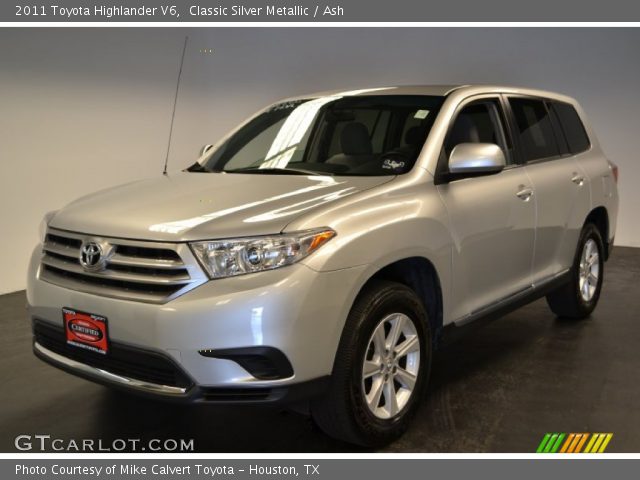 2011 Toyota Highlander V6 in Classic Silver Metallic