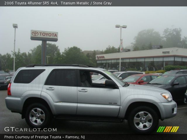 2006 Toyota 4Runner SR5 4x4 in Titanium Metallic