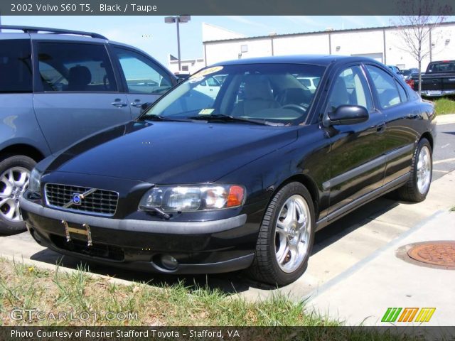 Volvo S60 T5. Black 2002 Volvo S60 T5 with