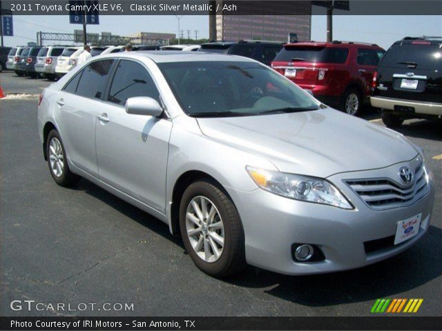 2011 Toyota Camry XLE V6 in Classic Silver Metallic