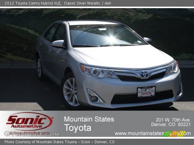 2012 Toyota Camry Hybrid XLE in Classic Silver Metallic