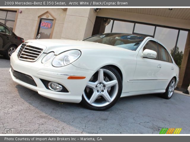 2009 Mercedes-Benz E 350 Sedan in Arctic White