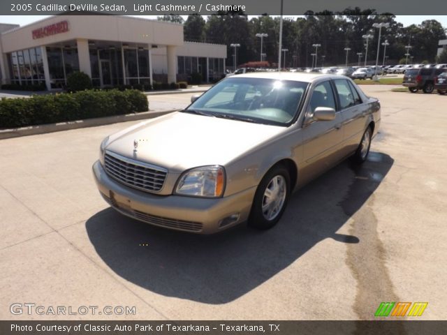 2005 Cadillac DeVille Sedan in Light Cashmere